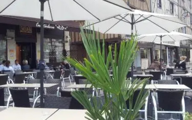 Hotel du Pot d'Etain