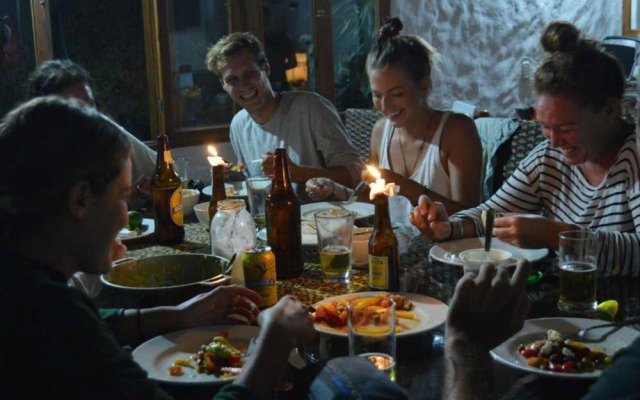 Unawatuna Hostel Honey Packers