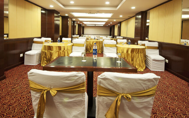 Golden Plaza Hotel