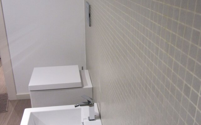 Garibaldi Luxury Home - Royal Solution