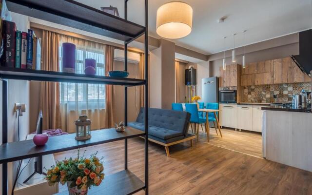 Spacious 76 qm Apartment Near City Center