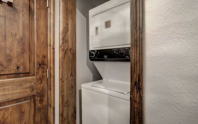 River Mnt Lodge W312 - 4 Br Condo