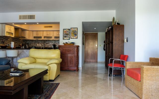 Luna Maya 3 2 Bedroom Condo by RedAwning