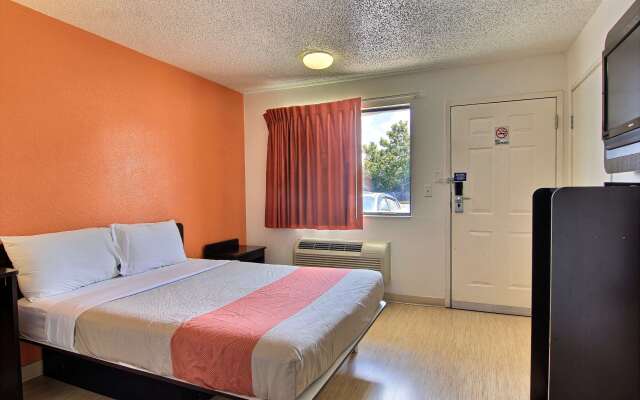 Motel 6 Austin, TX - North Central