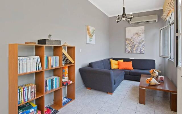 Superior Apartment - Overlooking Chania-with Pool