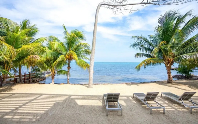 Oceanfront Sunset Gecko Condo - Second Floor 2B