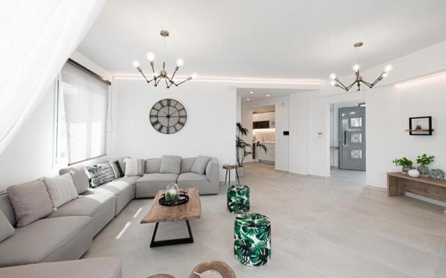 Villa Oasis, Luxury Residence