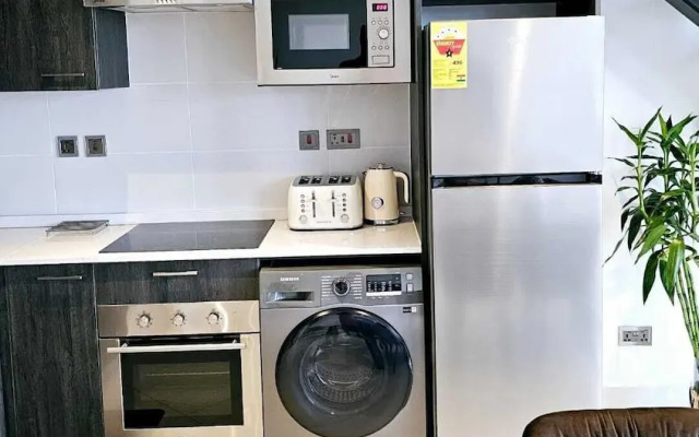 Ebs legend white limited two bedroom