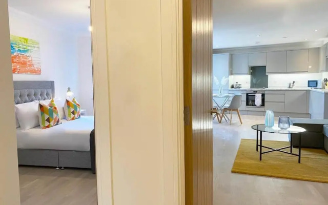 Modern Stylish 2 bedroom 2 Bath Apts.