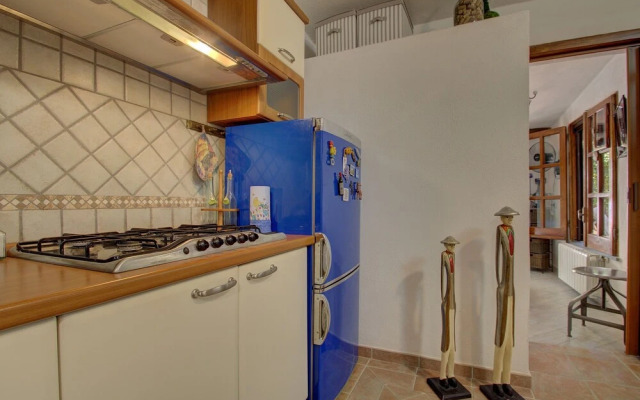 Lacco Cottage