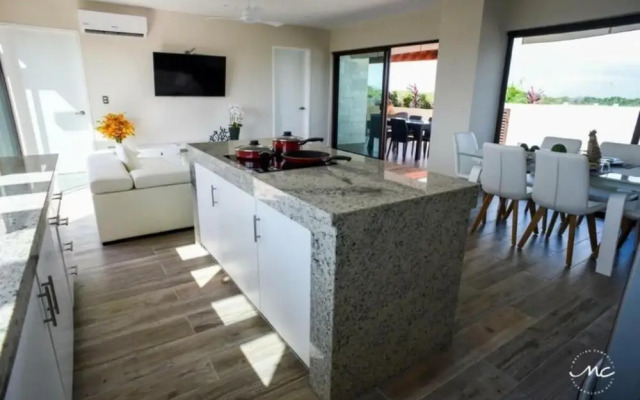 Blue Luxury La Veleta