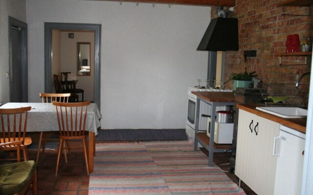 Hoby Gård Bed & Breakfast