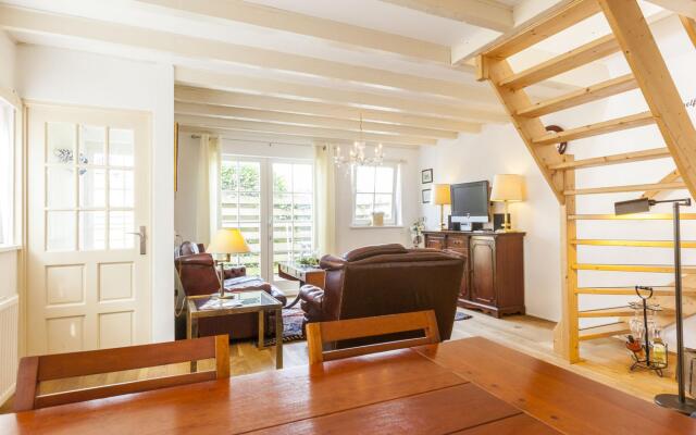 Tasteful Holiday Home in Wemeldinge near Sea