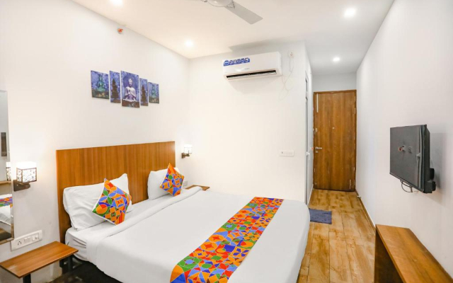 FabHotel Indirapuram by SBG Near Sec 62 Noida