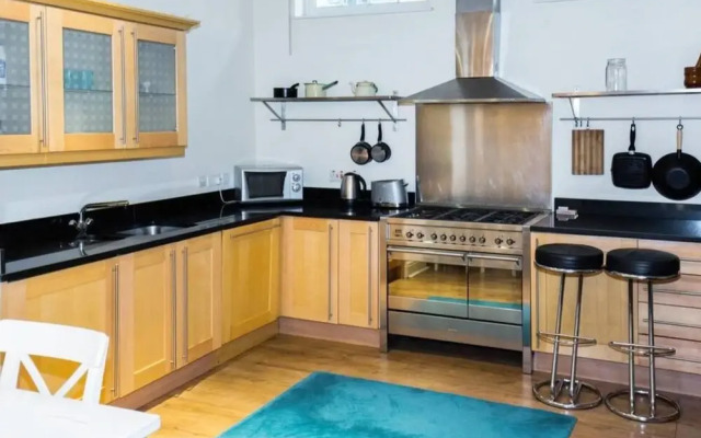 Spacious Studio Near Trendy Shoreditch