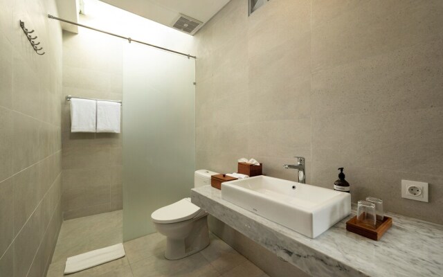 Villa Christie by Nakula