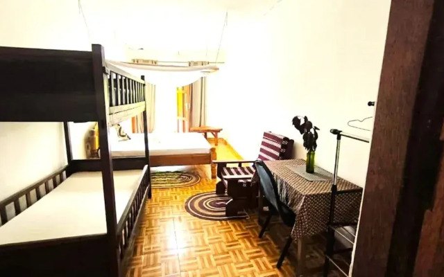 zanzllywood hotel and apartments