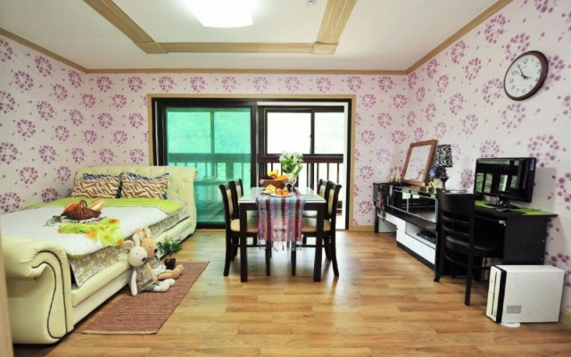 Yangyang Beopsusanjang Pension