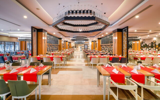 Sensitive Premium Resort & Spa - All Inclusive