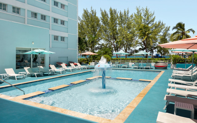 Courtyard by Marriott Nassau Downtown/Junkanoo Beach