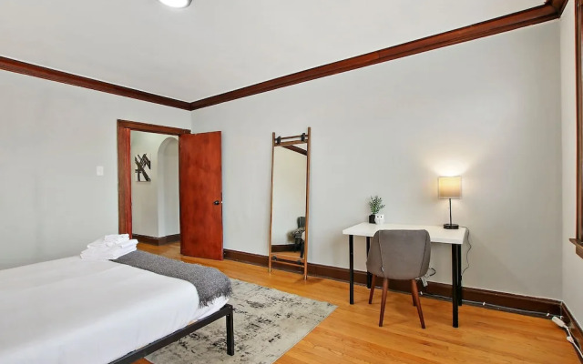 Inviting 2BR Apt - Fullerton 1B