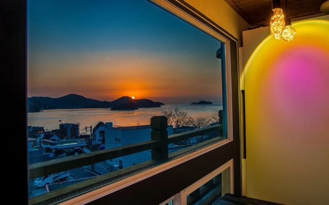 Geoje Flora Pension
