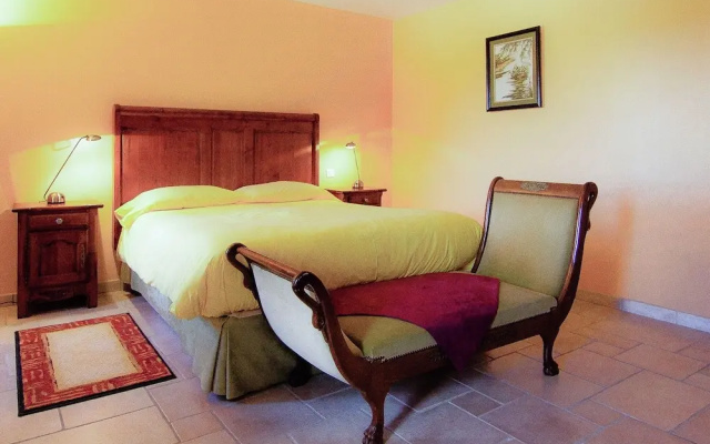 Luxury Apartment With Terrace, Sauna, Tennis, Pool