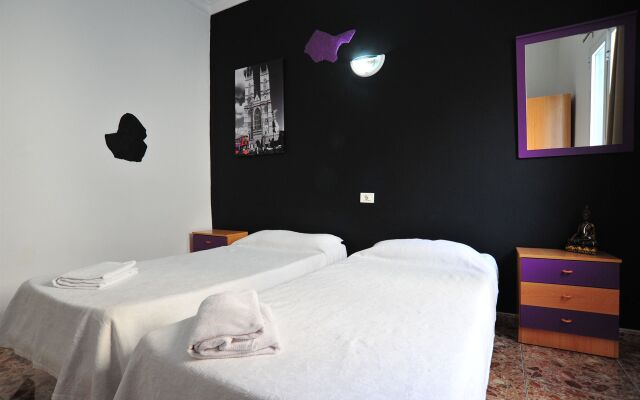 Hostal Alcaravaneras - Adults Only