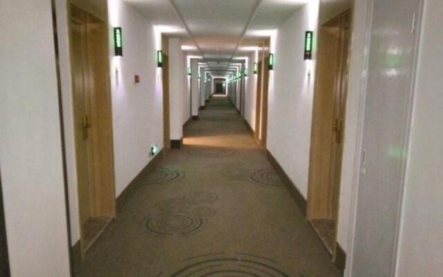 GreenTree Inn Laiwu Bus Station Express Hotel