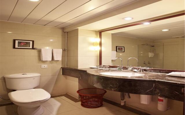 Warmyes Business Hotel