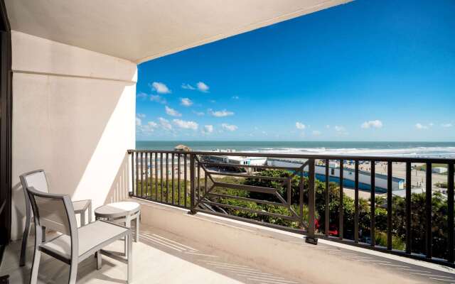 La Quinta Inn & Suites by Wyndham Cocoa Beach Oceanfront