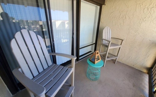 Island House G234 2 Bedroom Condo by Redawning