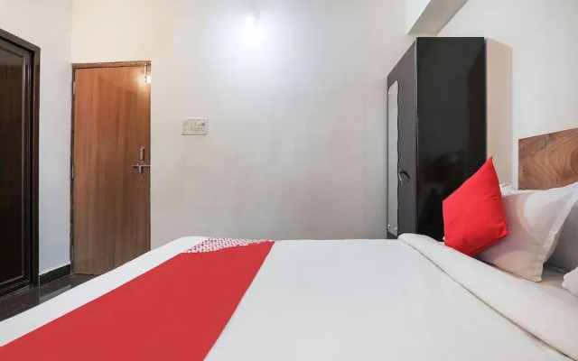 Oyo 39571 Baga Beach Comfort