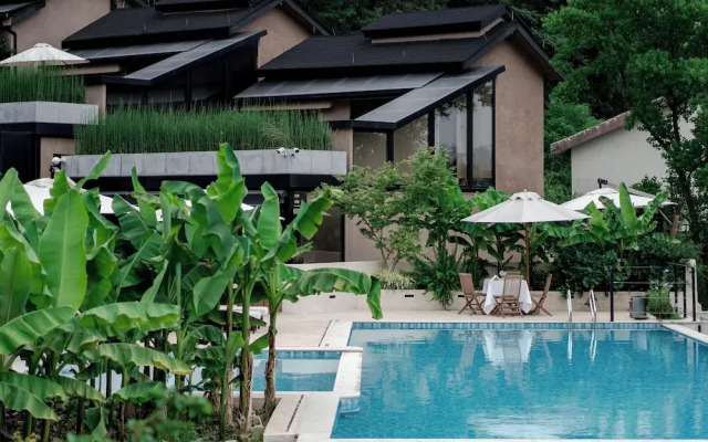 Anji ke gamer wild luxury Resort villa