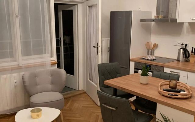 Apartment Anenská by Charles Bridge