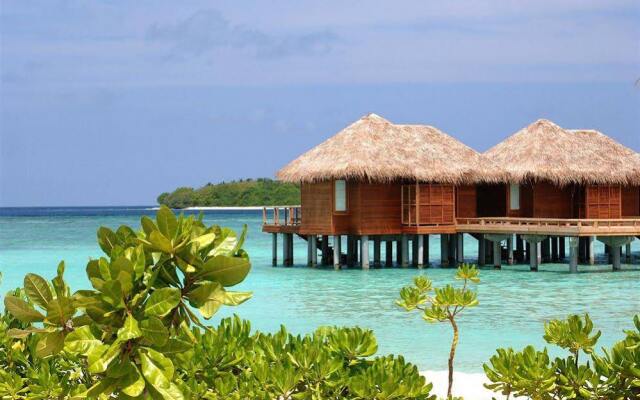 Sheraton Maldives Full Moon Resort & Spa