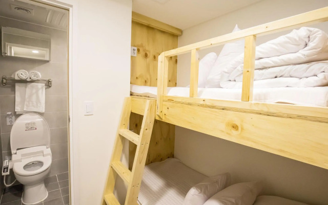 Step Inn Myeongdong 2 - Hostel