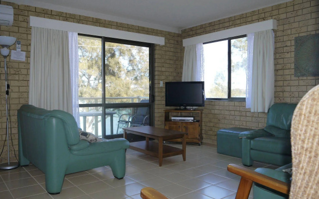 Marcel Towers Holiday Apartments