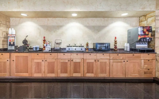 Ramada by Wyndham Dallas Love Field