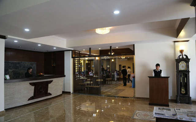 Da Yatra Courtyard Hotel & Resort