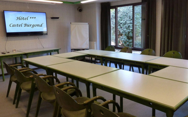 The Originals City, Hôtel Castel Burgond