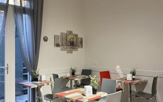 Newtown Hotel - Hostel