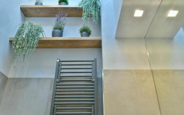 Amnis Suites