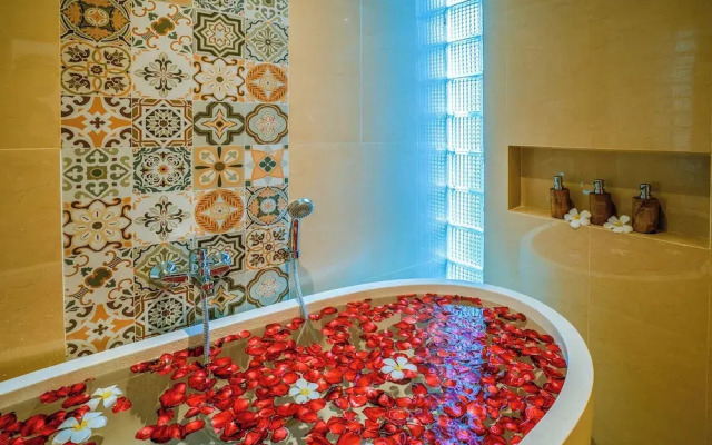 Kahayana Suites