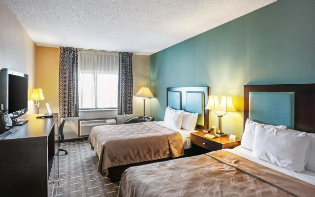 Quality Inn Galesburg near US Highway 34 and I-74