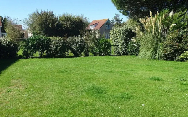 Attractive Bungalow With Garden