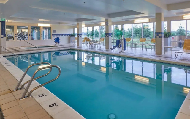 Fairfield Inn & Suites Burlington