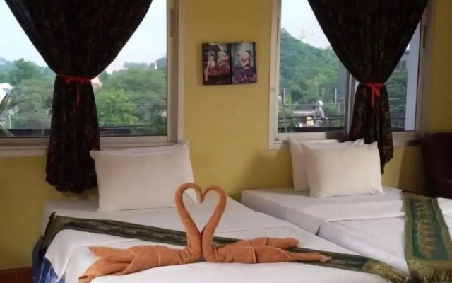 Sri Trang Hotel