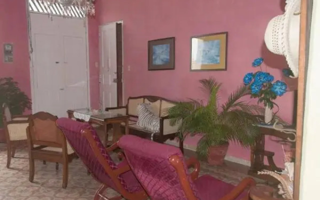 Leidys and Friends Rooms