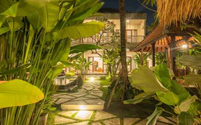 Mupu Jana G.House Keramas